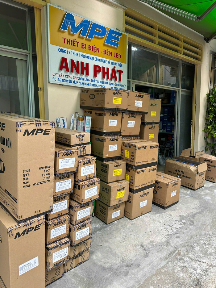cửa hàng đèn led MPE tại Dĩ An Bình Dương