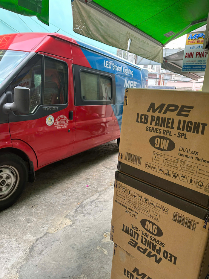 nhà phân phối đèn led MPE